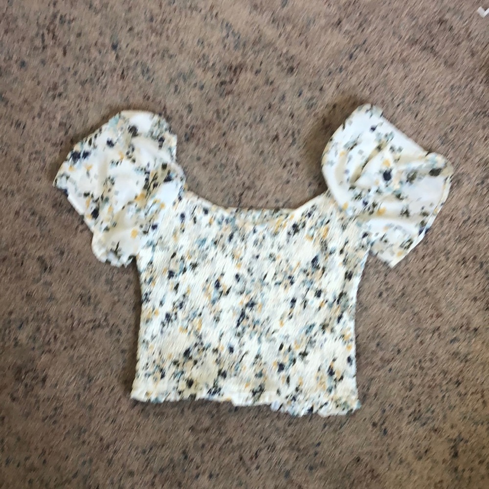 Crop flutter top